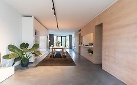 City Centre Loft On The Historic Canal